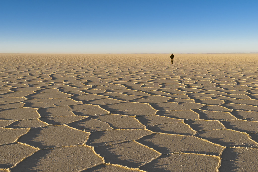 Interminable // Endless Stephen Vieites walks alone in the… Flickr