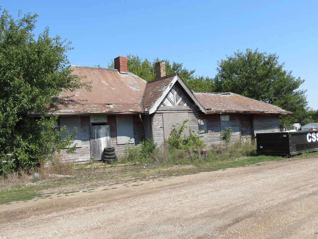 Dike, Iowa. CNW Frost and Granger Type 2 standard plan. James Towar