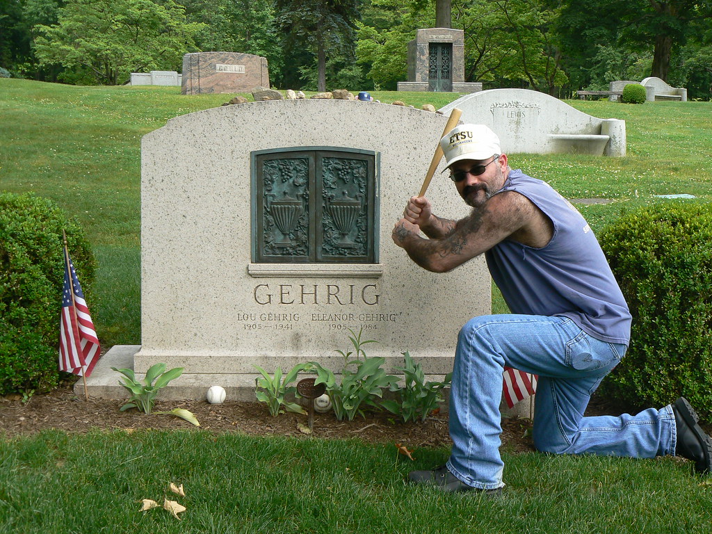 Famous Grave Lou Gehrig's grave Kensico CemeteryValhalla… robert