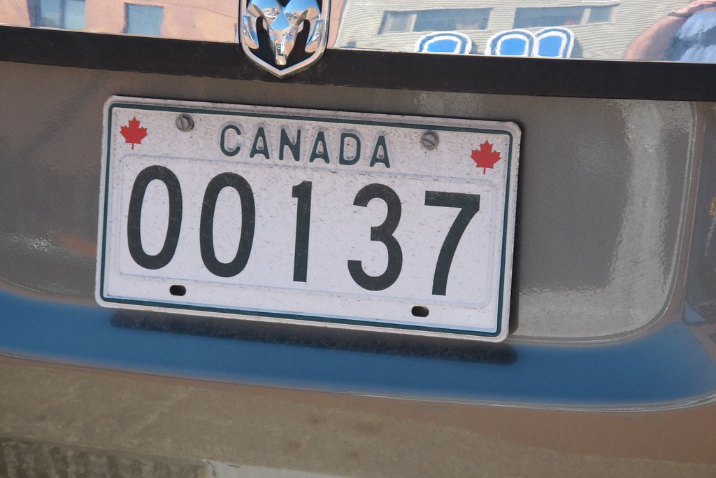 Canadian military vehicle license plate In Canada, all veh… Flickr