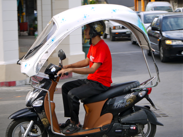 Scooter with roof Hat Yai 218 © Oznasia 2012. This image m… Flickr