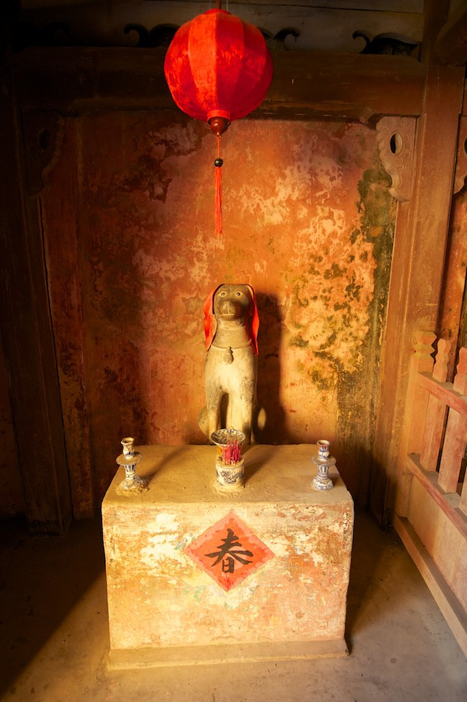 Dog Shrine, Japanese Bridge, Hoi An, Vietnam Dog Shrine, J… Flickr