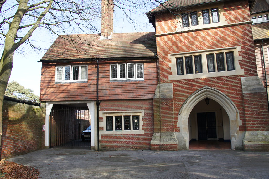 House of Bethany, St Clement's Gardens / Hamilton Close, B… Flickr