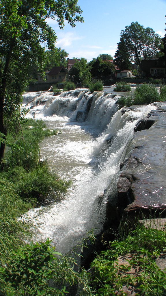 Beauharnois, Québec Les chutes de la rivière SaintLouis Gilles
