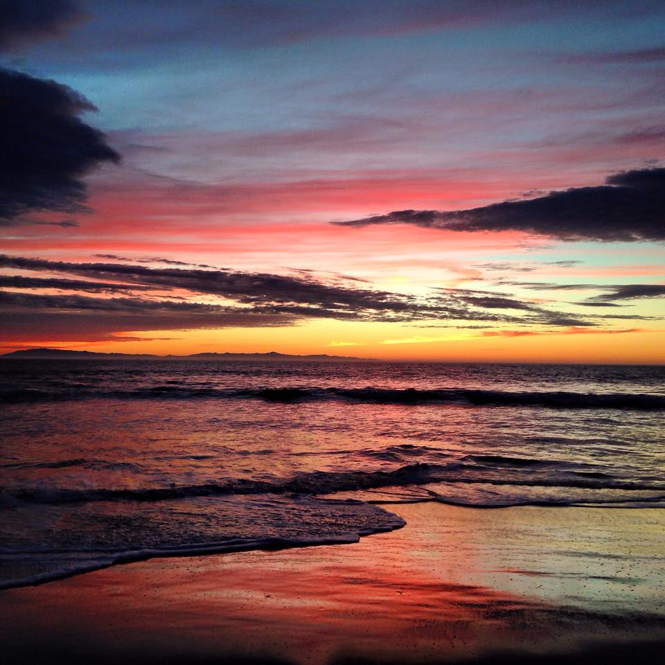 Afterglow of sunset at Pierpont Beach, Ventura I Believe i… Flickr