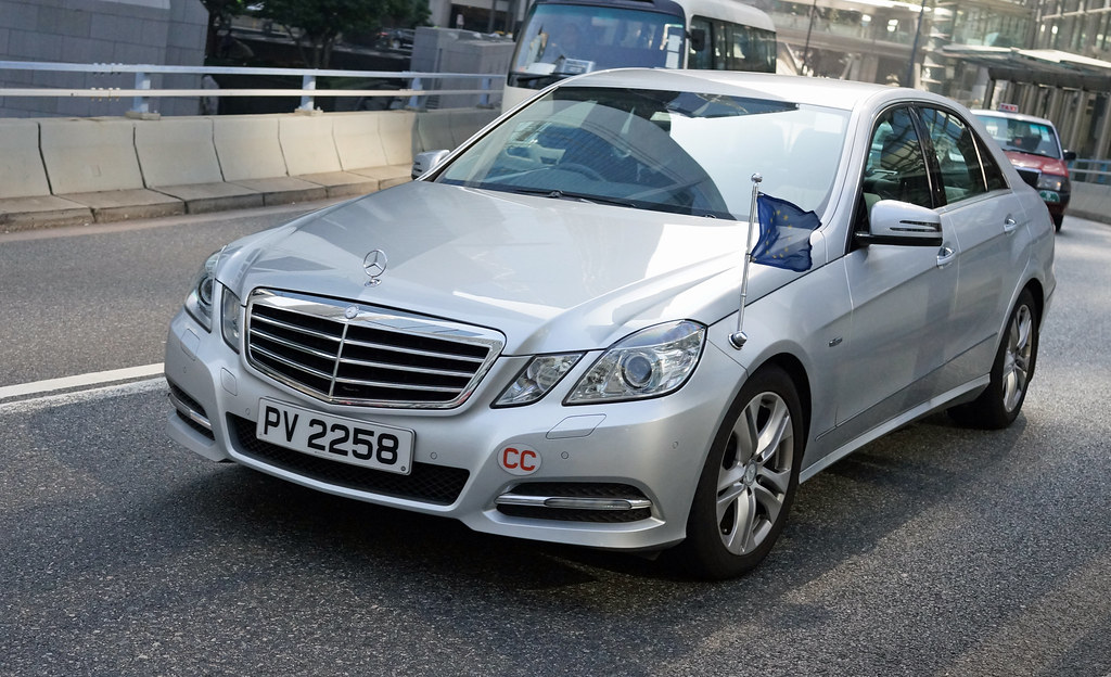 Diplomatic Car with flag Jamie Lloyd Flickr