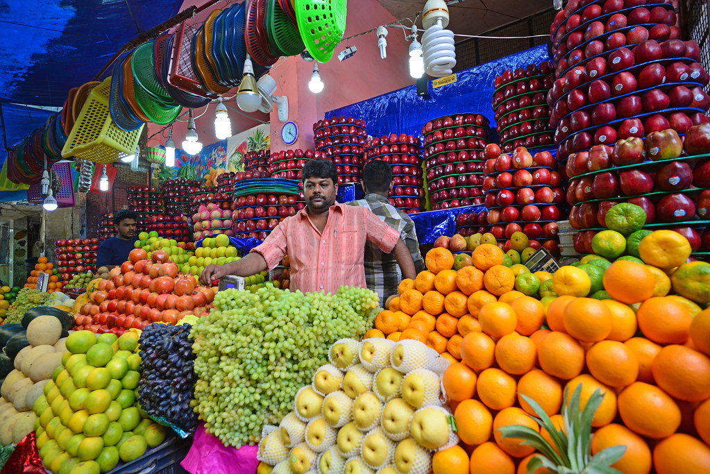 Mysore Fruit vendor Fruit vendor, Devaraj Market, Mysore… Flickr