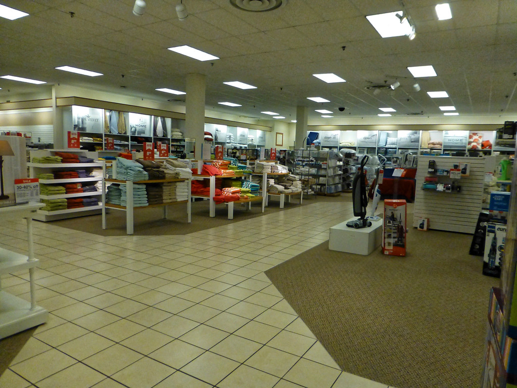 JCPenney Secondlevel The closing JCPenney store. This sto… Flickr