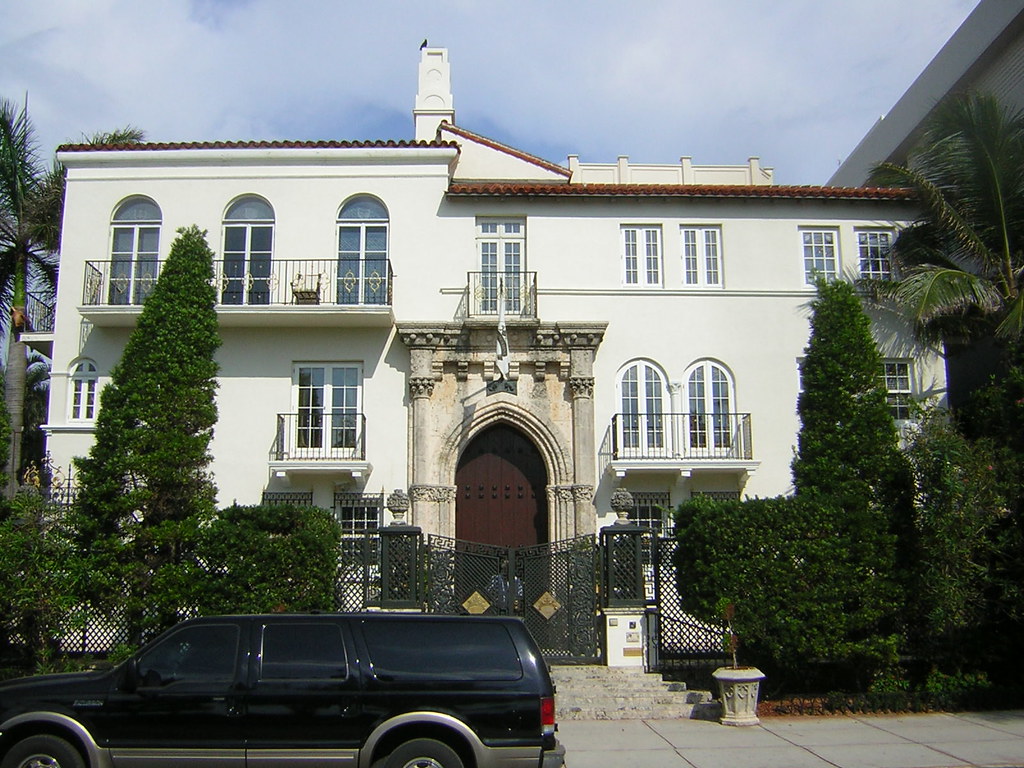 Versace House on Ocean Drive Gianni Versace was murdered o… Flickr