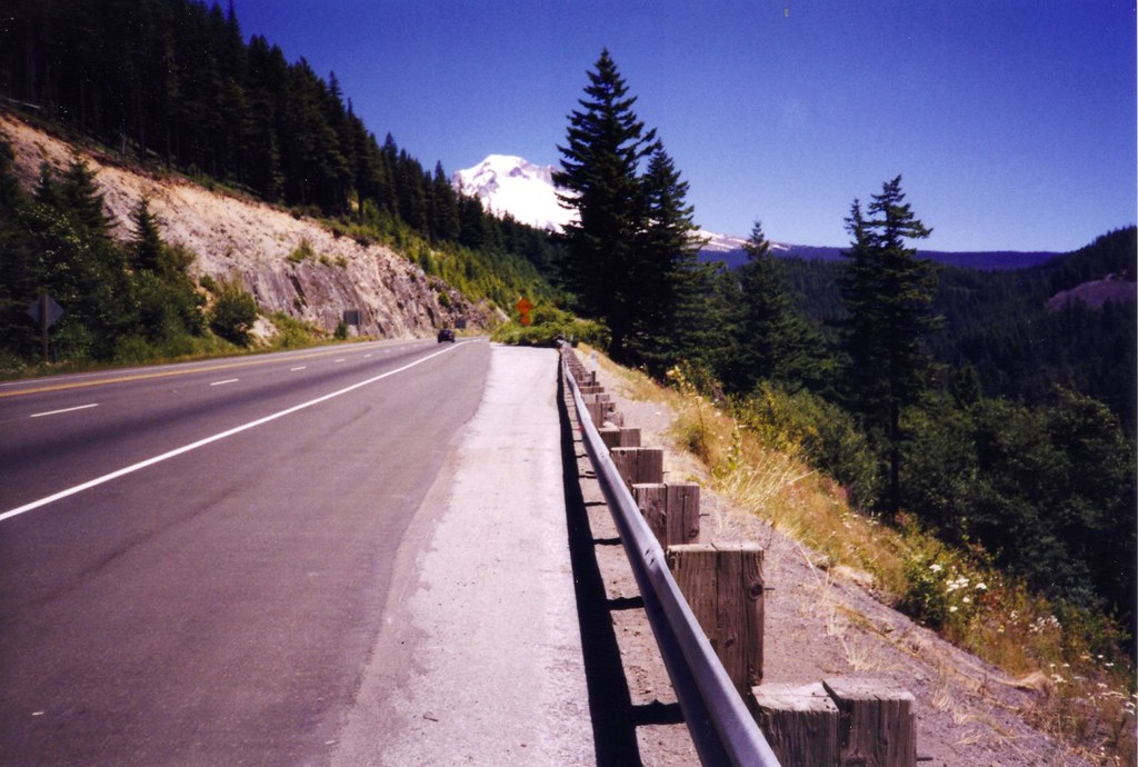 The Road to Mount Hood, Oregon, USA The road from Hood Riv… Flickr