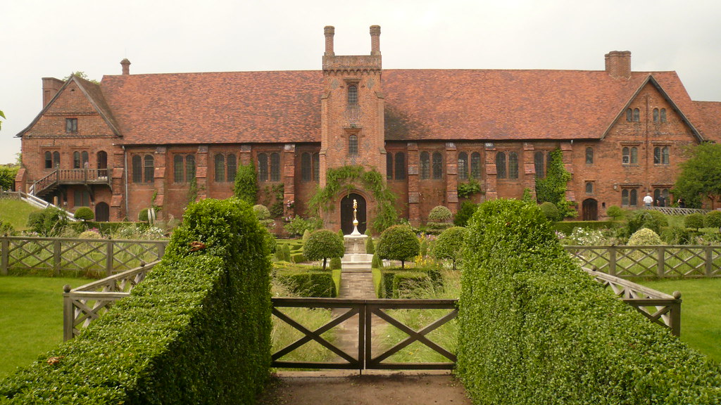 The Queen Elizabeth I's House(inside the preperty of Hatfi… Flickr