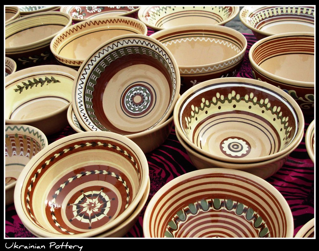 Ukrainian Pottery This is the traditional Ukrainian potter… Flickr