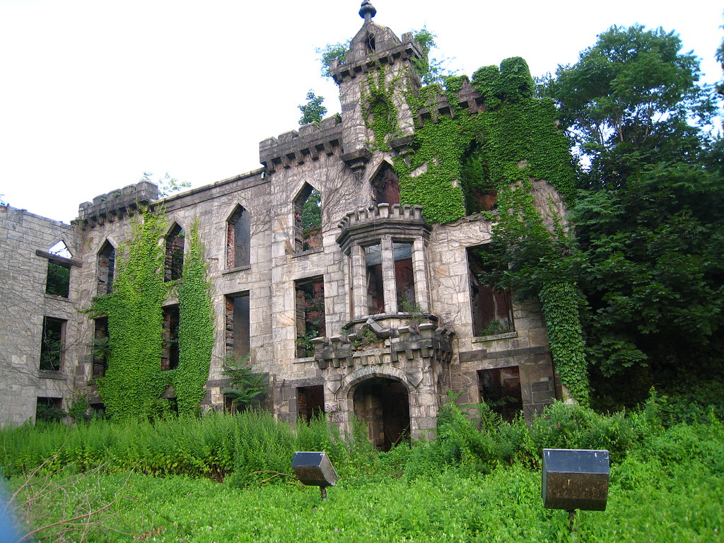 Roosevelt Island Smallpox Hospital Aileen, Isuru, Saha and… Flickr