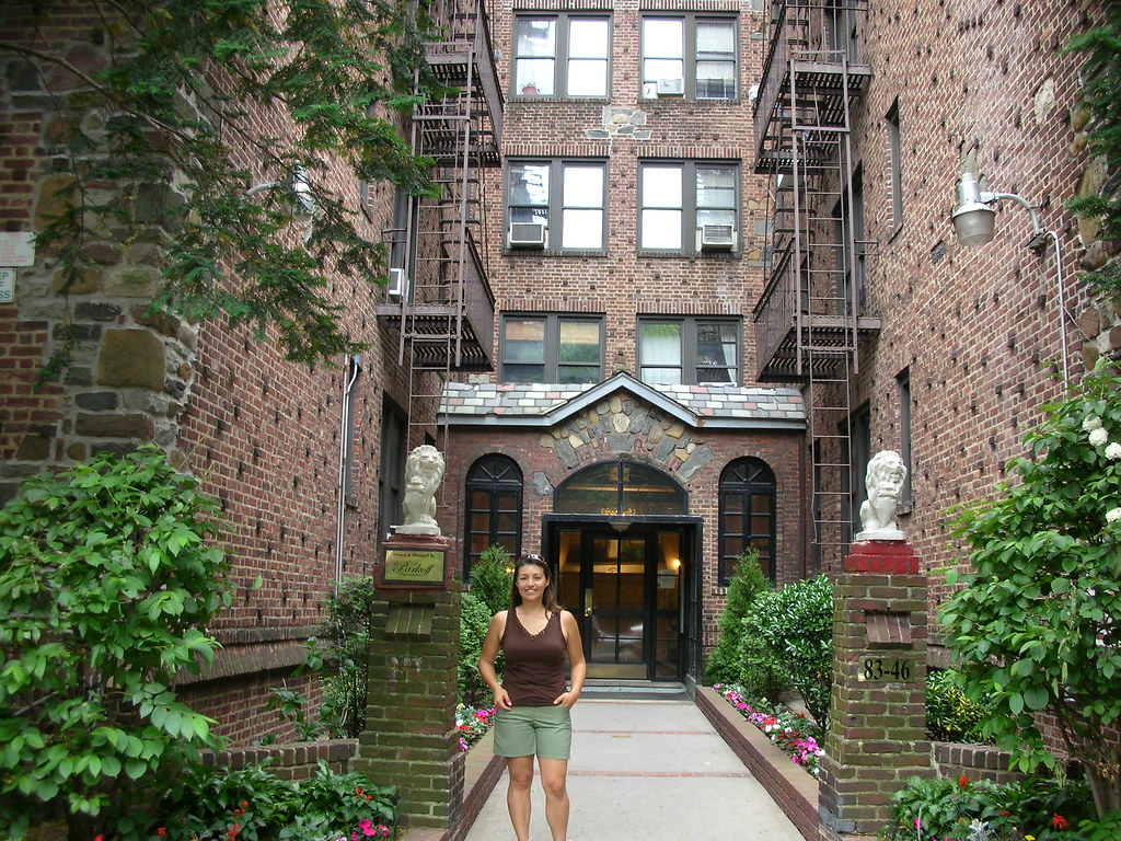 Kew Gardens, Queens Jess's old apartment building. ephgirl97 Flickr