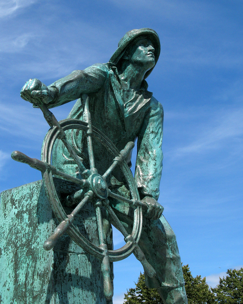 fishermans memorial The Fishermens Memorial, also known as… Flickr