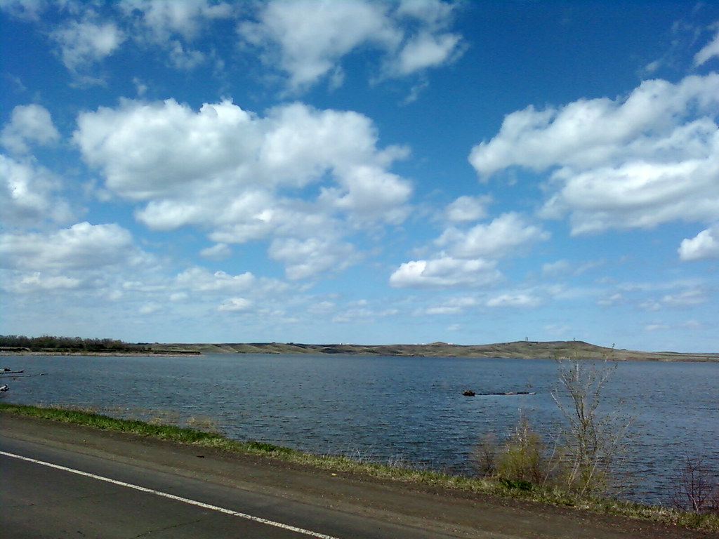 0503101444h Lake Oahe, outside of Mobridge, South Dakota. Matthew Reinbold Flickr