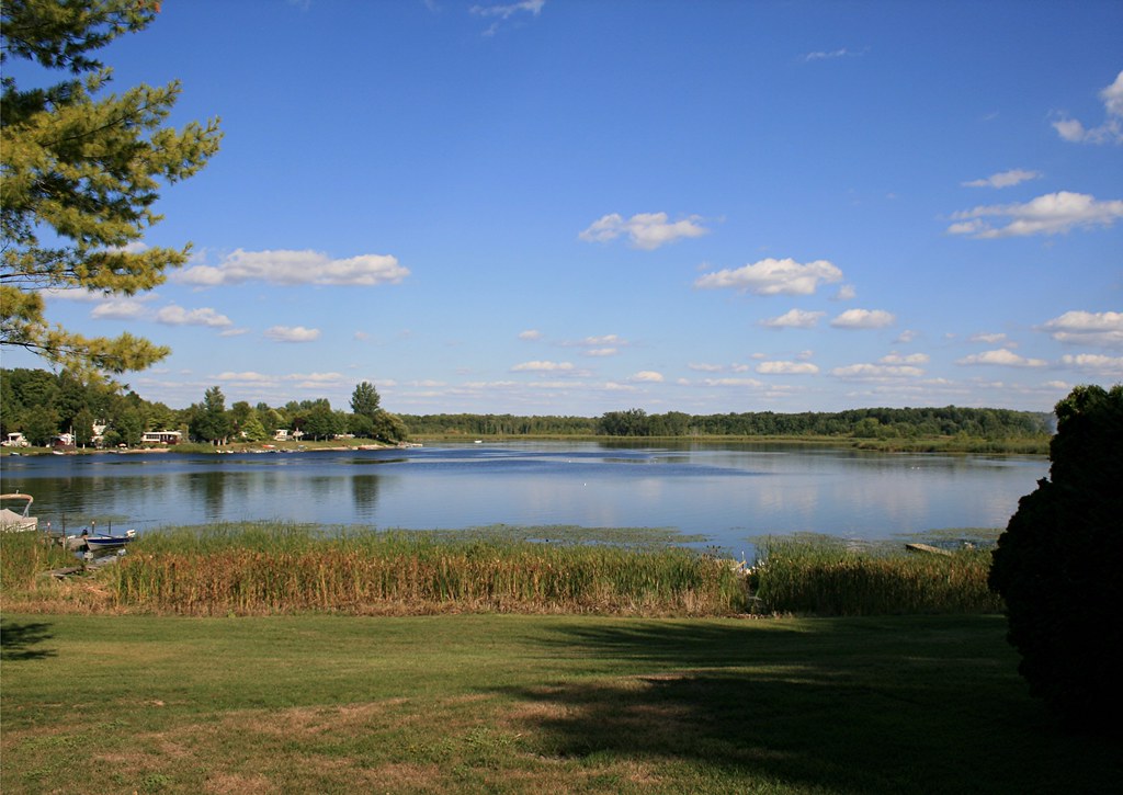 Otter Lake, Fishermans Cove, Kinloss, Ontario wynjym Flickr