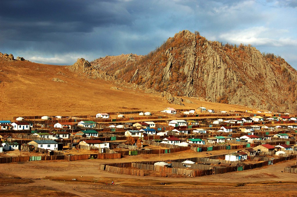 Mongolian Village Cecerleg Mongolian village of Cecerleg.… Flickr