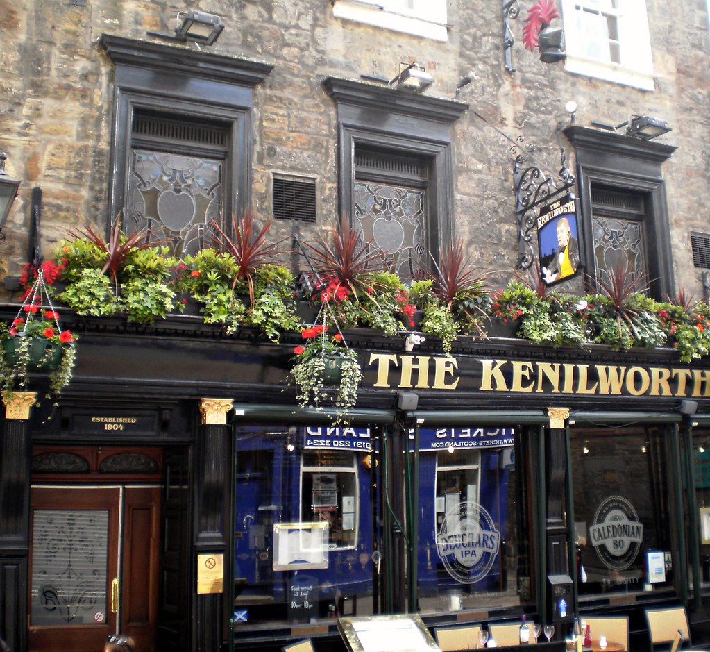 Rose Street, Edinburgh, Scotland The Kenilworth Bar on Ros… Flickr