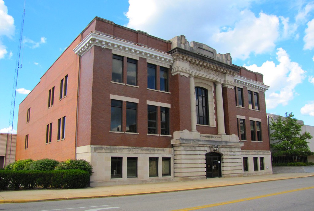Old Elkhart High School This old school now seems to be pa… Flickr
