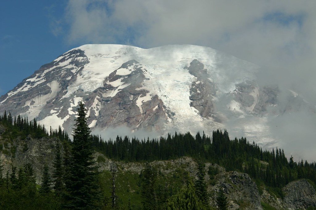 Mt Rainer Mount Rainier is a dormant stratovolcano (also k… Flickr
