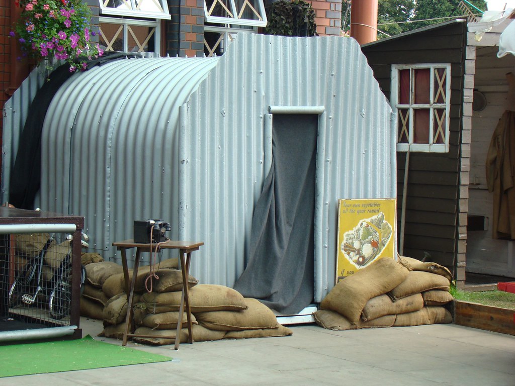 Anderson Shelter Anderson Air Raid shelter on display at K… Flickr