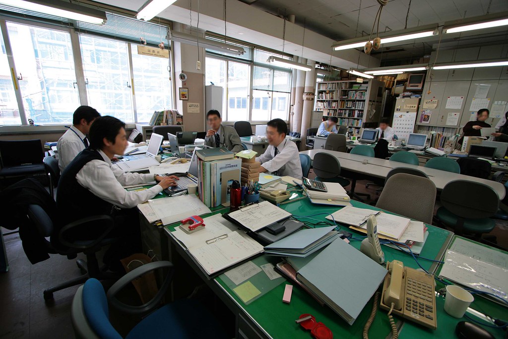 Office layout This is the traditional Japanese layout of a… Flickr