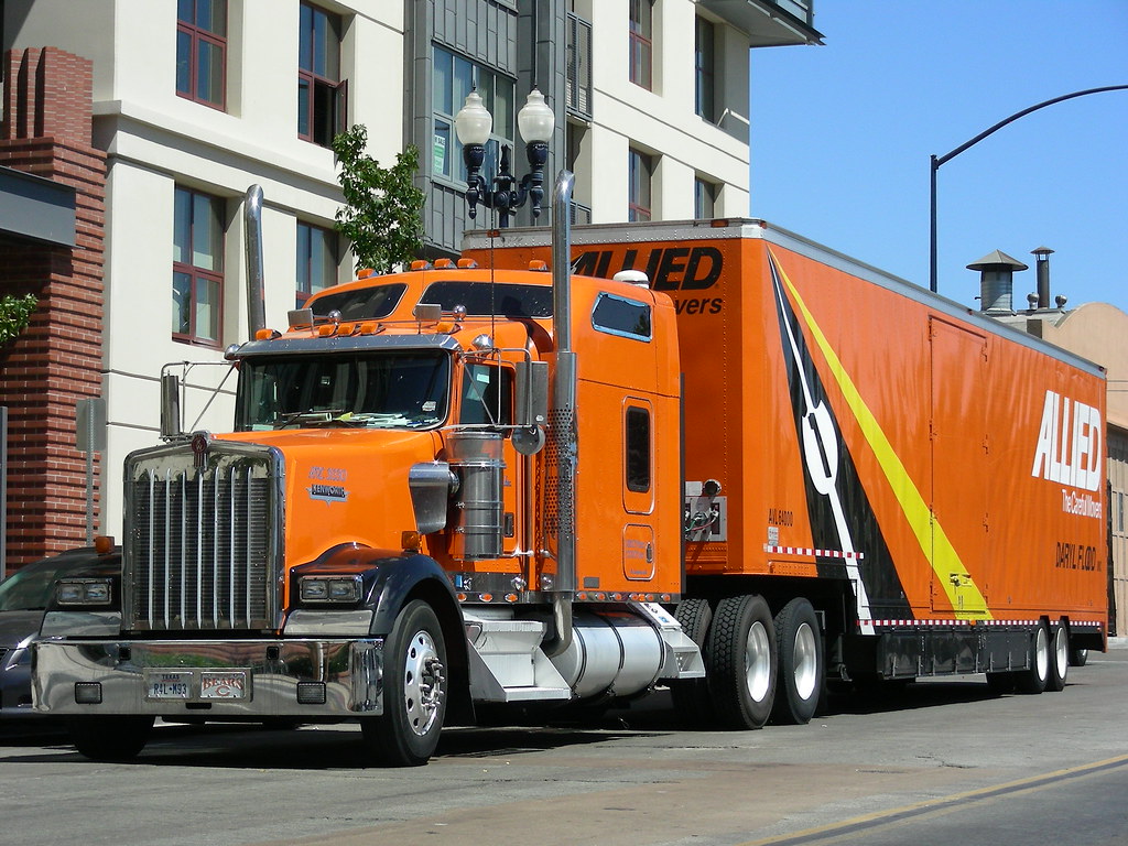 Allied Van Lines Allied Van Lines moving van towed by a Ke… Flickr