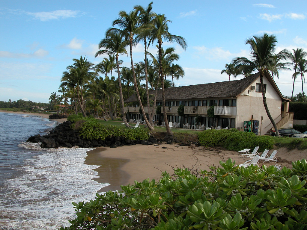 Maui Lu Resort We stayed here while on Maui. Their main re… Flickr
