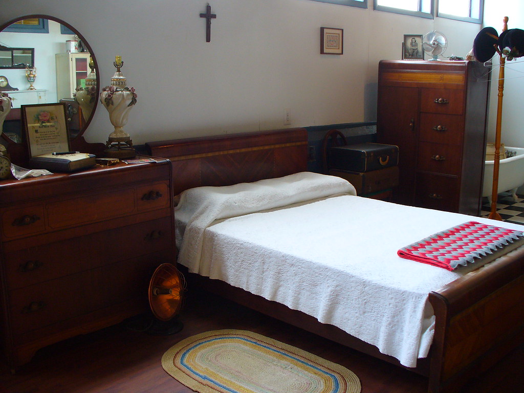 1940's Bedroom In Wildwood NAS Museum Harpo42 Flickr