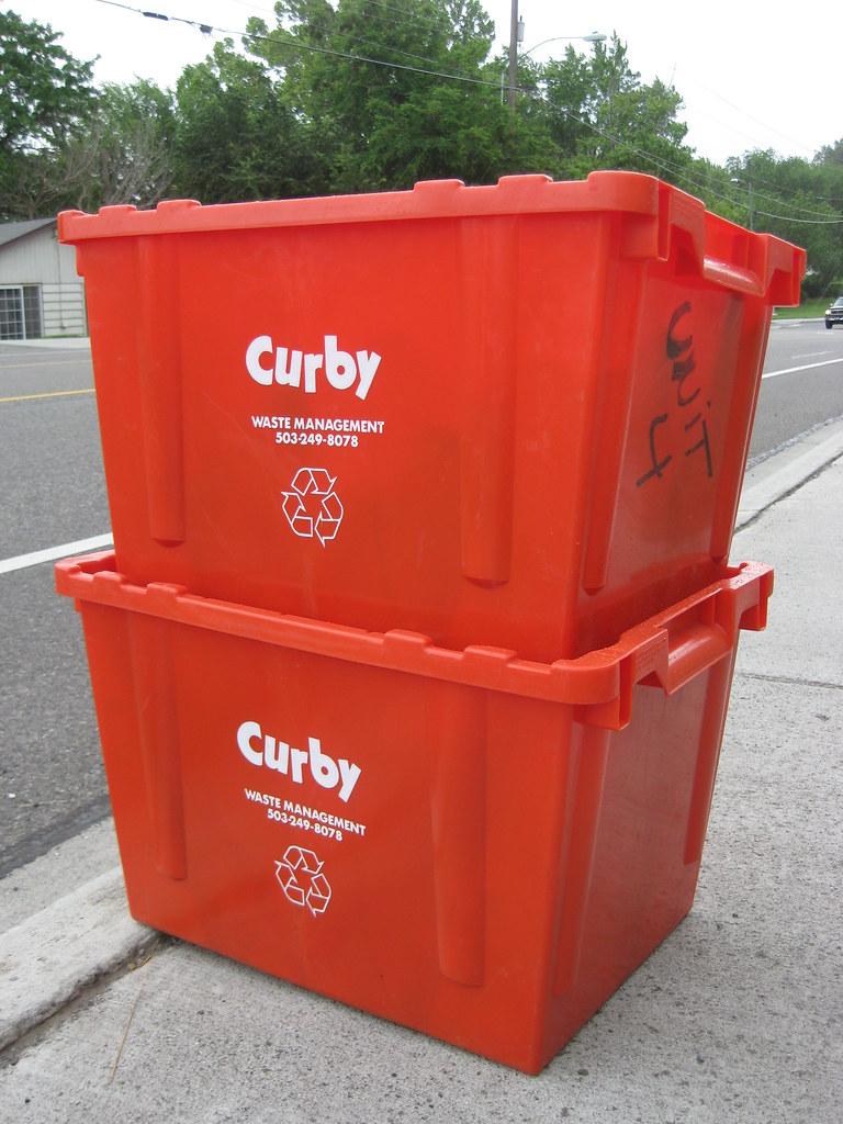 "Curby" Waste Management gave out these bins in Kennewick … Flickr