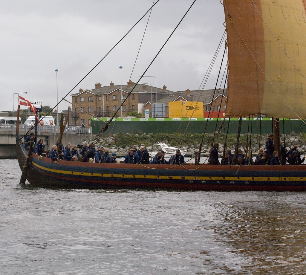 VIKING LONGSHIP "SEA STALLION" ARRIVES IN DUBLIN Today, 14… Flickr
