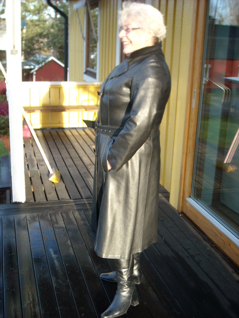 leather coat mature woman posing in leather coat and boots… Lena