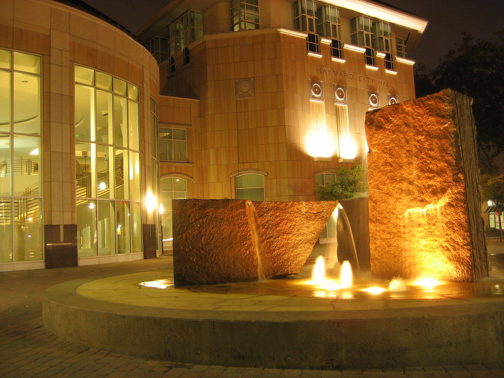 Hayward City Hall Hayward City Hall night shot, long expos… Flickr