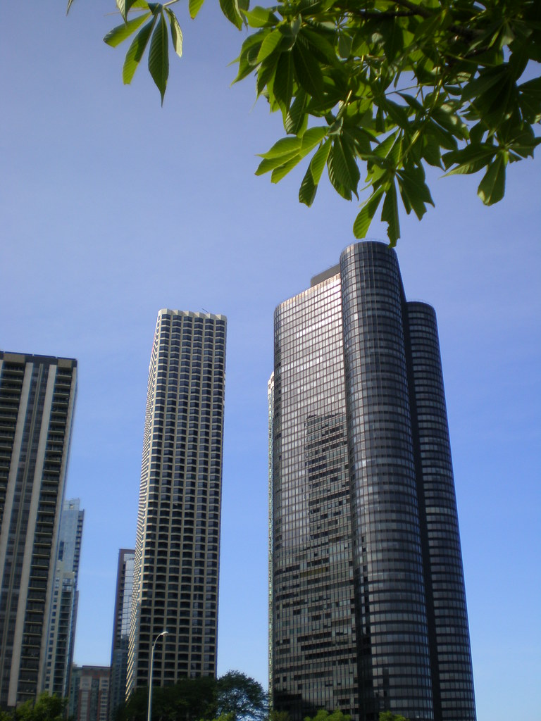 All sizes Huron Plaza, Lake Point Tower, Chicago Flickr Photo