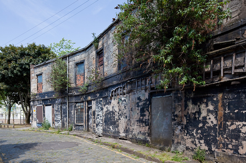 Derelict Glasgow Derelict buildings in the lane beside the… Flickr