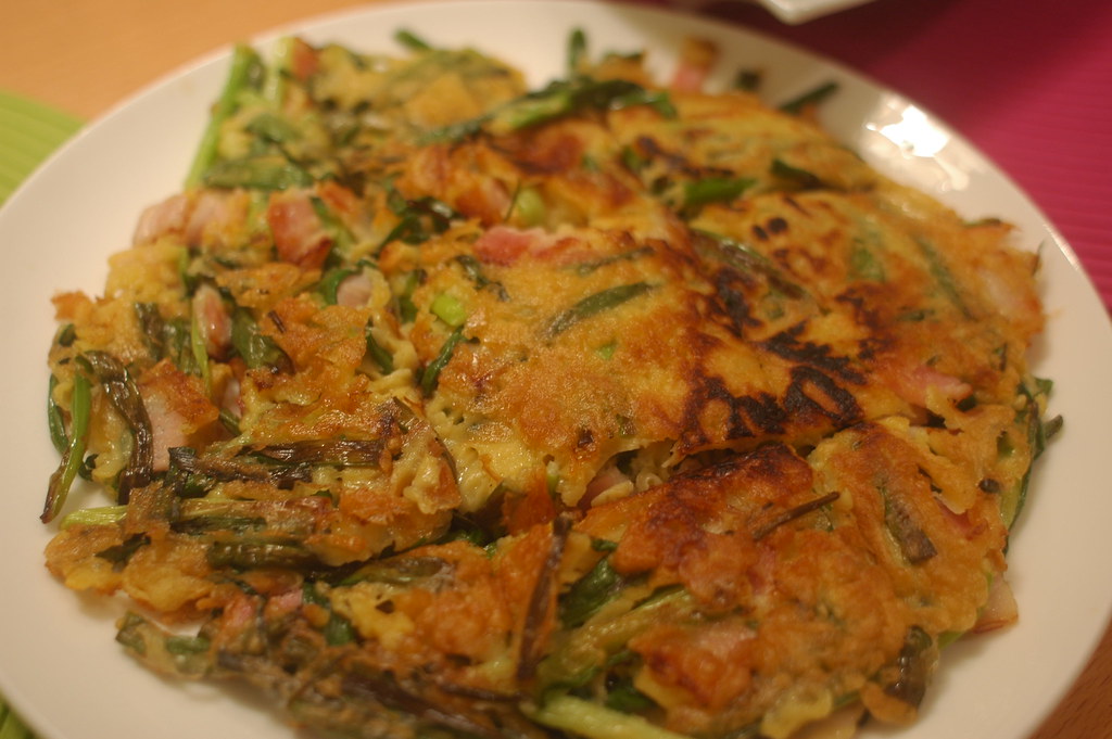 Buchimgae korean popular dish. included leeks and bacon. 韓… Flickr
