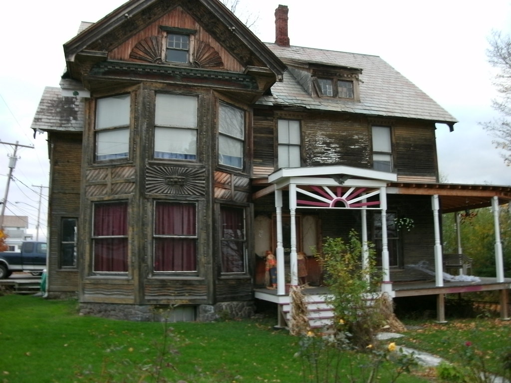 Port Henry, New York GE DIGITAL CAMERA Port Henry, New Yor… Doug