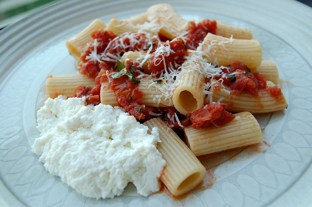 Rigatoni with Homemade Marinara and fresh Ricotta So simpl… Flickr