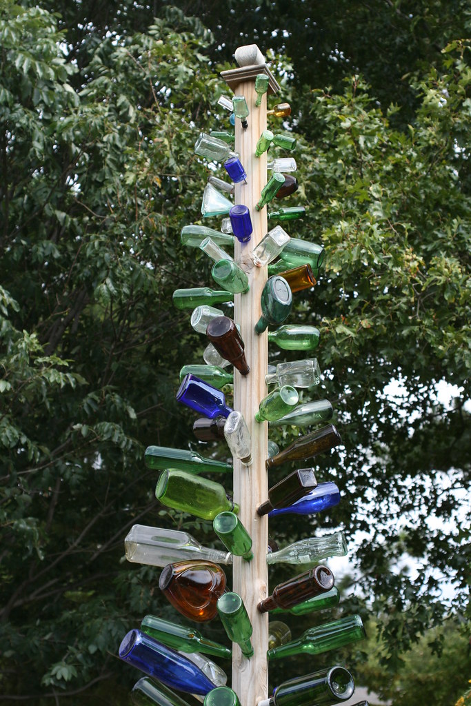 Bottle tree As part of the optional tour to Stillwater, ab… Flickr