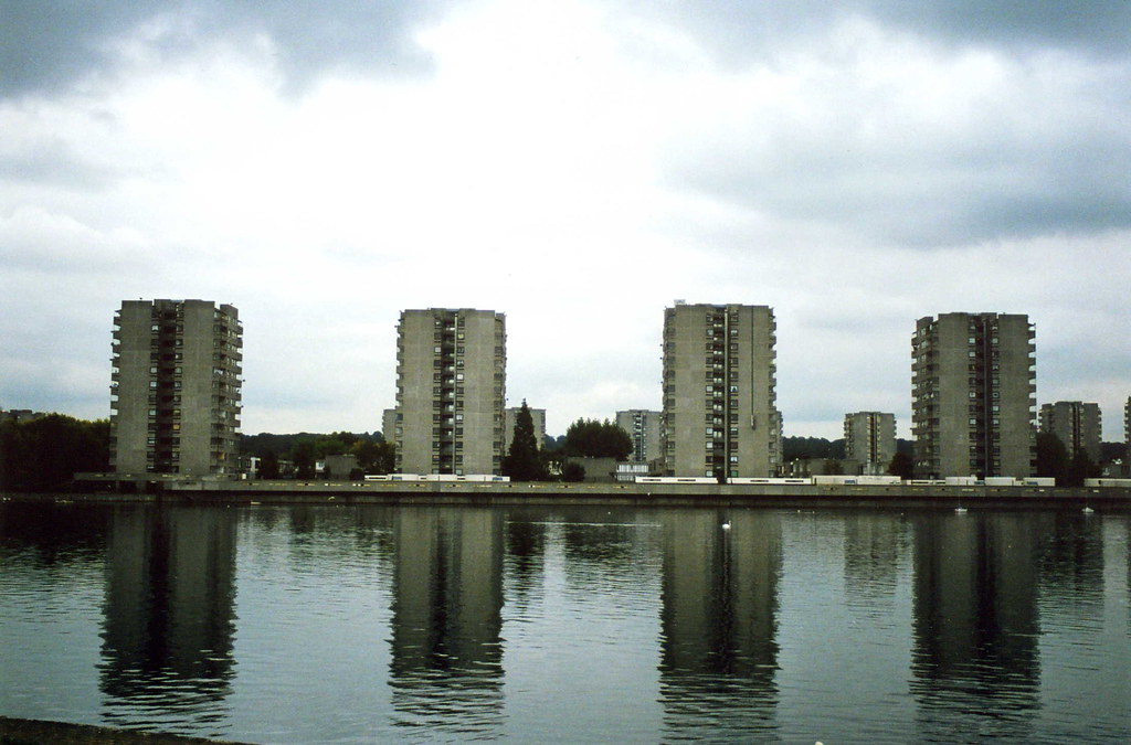 Thamesmead Thamesmead, London Trevor Attwood Flickr