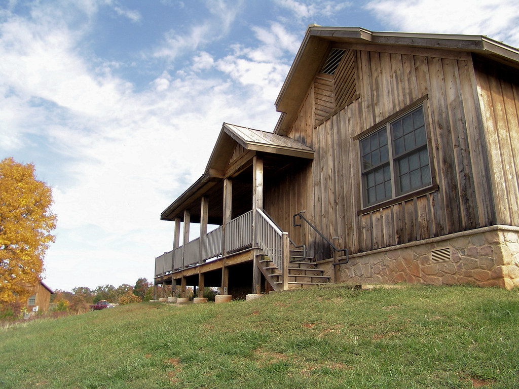 SPJR0173 Shot of a onebedroom cabin at James River State … Flickr