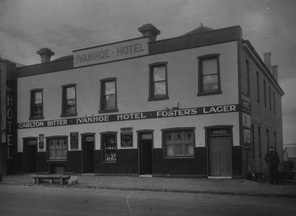 Ivanhoe Hotel front view Ivanhoe Hotel (since demolished),… Flickr