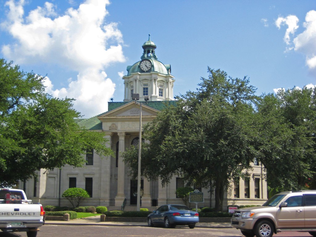 Columbia, MS Courthouse Allen Gathman Flickr