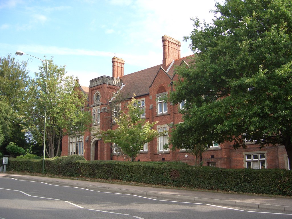 Collyers School, Hurst Road, Horsham, West Sussex Built in… Flickr