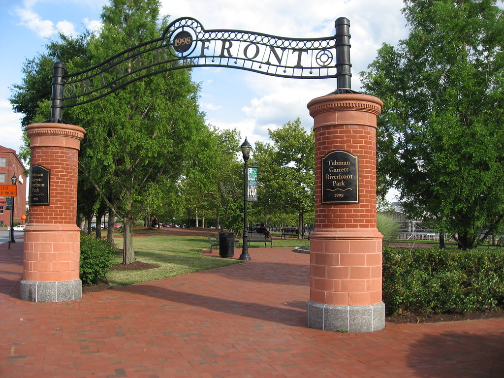 It was renamed in 1998 after abolitionists harriet tubman and thomas garrett. TubmanGarrett Riverfront Park entrance, Wilmington DE Flickr