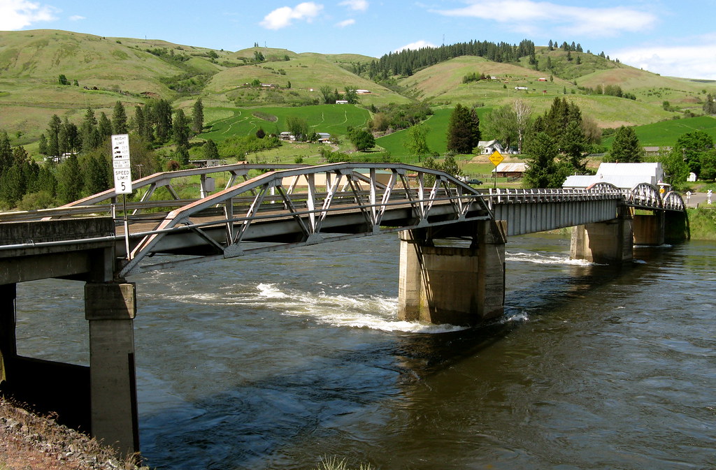 Lenore Bridge,Lenore,Idaho A nice old 3 humper bridge seen… Flickr