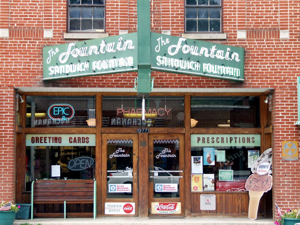 Ransones, Buchanan, Virginia Drug Store with a grill and s… Flickr