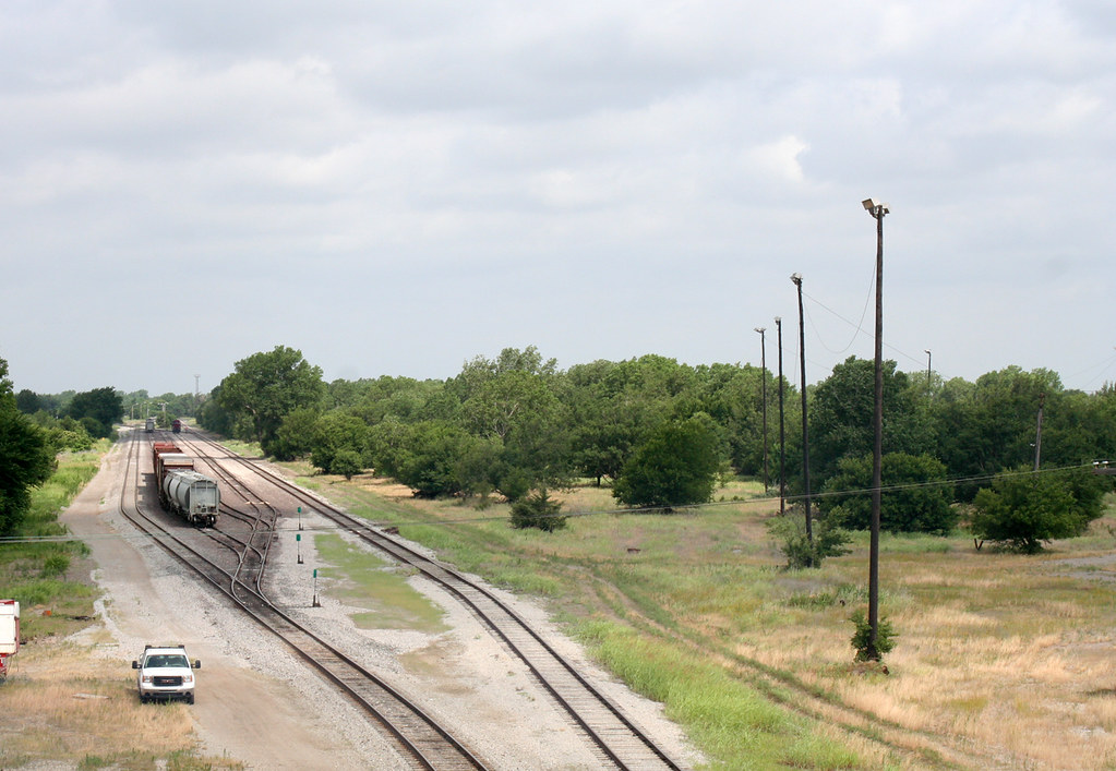 ABANDONED ROCK ISLAND YARD, EL RENO, OK 2010 Looking off t… Flickr