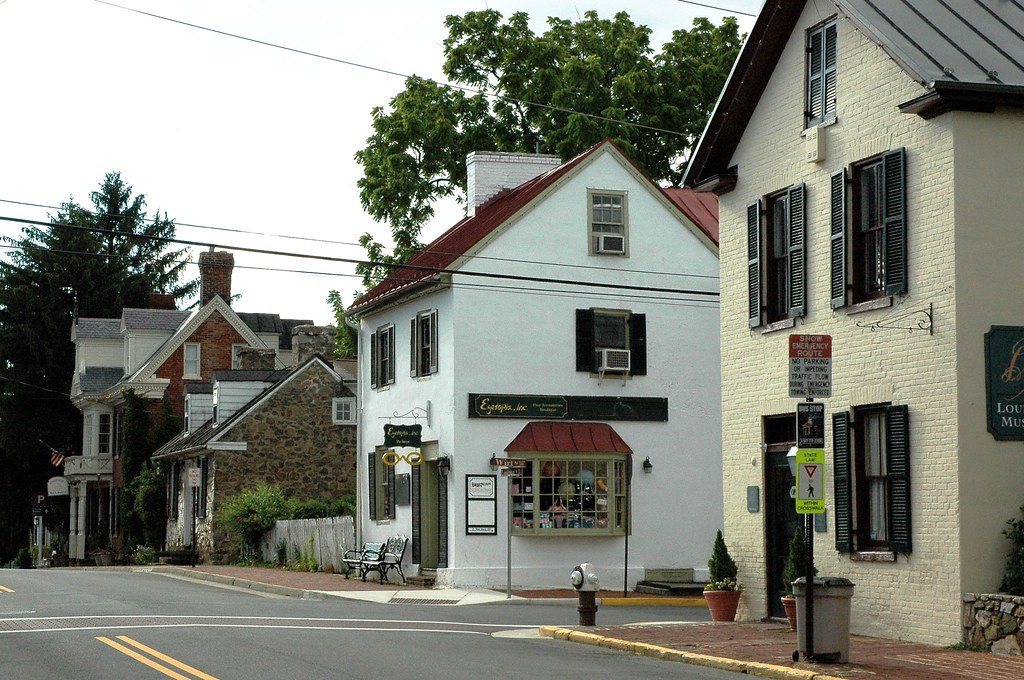 HISTORIC DOWNTOWN LEESBURG VA Citizen of Two Worlds Flickr